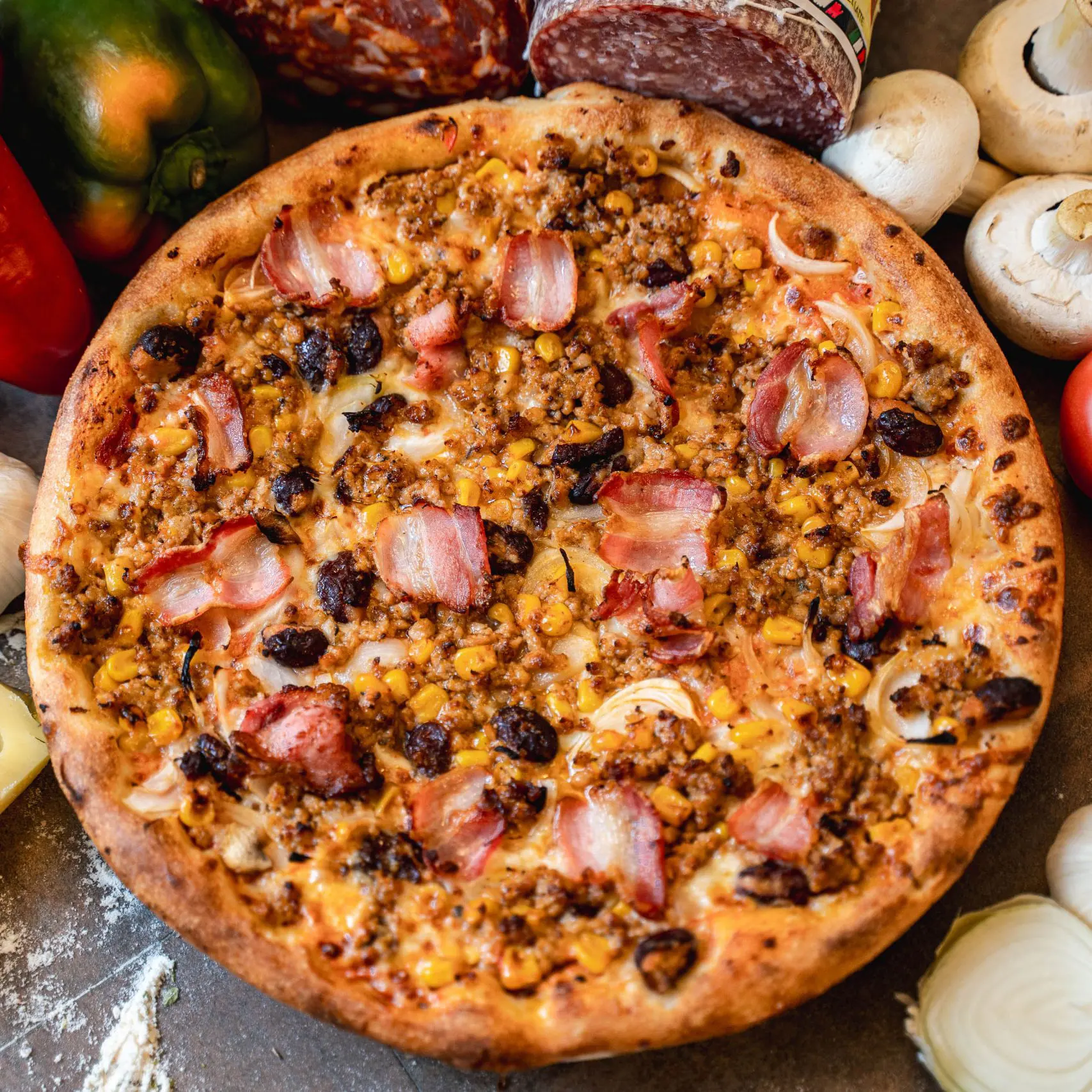 meniu-pizza-chilli-con-carne-timisoara-pizza-mamamia-livrare-01 Pizza Chilli con Carne cu carne tocată, costiță afumată, porumb și chilli + Pizzeria Mama Mia – Rețete italiene autentice. Livrare GRATUITĂ în Timișoara și comunele din jur.