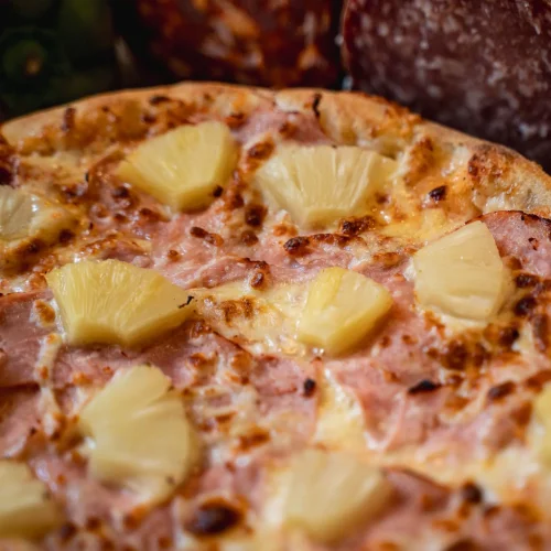 meniu-pizza-hawaii-timisoara-pizza-mamamia-livrare-04 Pizza Hawaii cu șuncă și ananas + Pizzeria Mama Mia – Rețete italiene autentice. Livrare GRATUITĂ în Timișoara și comunele din jur.