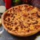 Pizza Margherita cu sos roșii și cașcaval – rețetă simplă și autentică + Pizzeria Mama Mia. Livrare GRATUITĂ în Timișoara și comunele din jur.