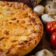 meniu-pizza-quattro-formaggi-timisoara-pizza-mamamia-livrare-03 Pizza Quattro Formaggi cu cașcaval, gorgonzola, emmentaller și parmezan + Pizzeria Mama Mia – Rețete italiene autentice. Livrare GRATUITĂ în Timișoara și comunele din jur.