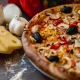 meniu-pizza-vegetariana-timisoara-pizza-mamamia-livrare-02 Pizza Vegetariana cu legume proaspete, cașcaval și măsline + Pizzeria Mama Mia – Rețete italiene autentice. Livrare GRATUITĂ în Timișoara și comunele din jur.